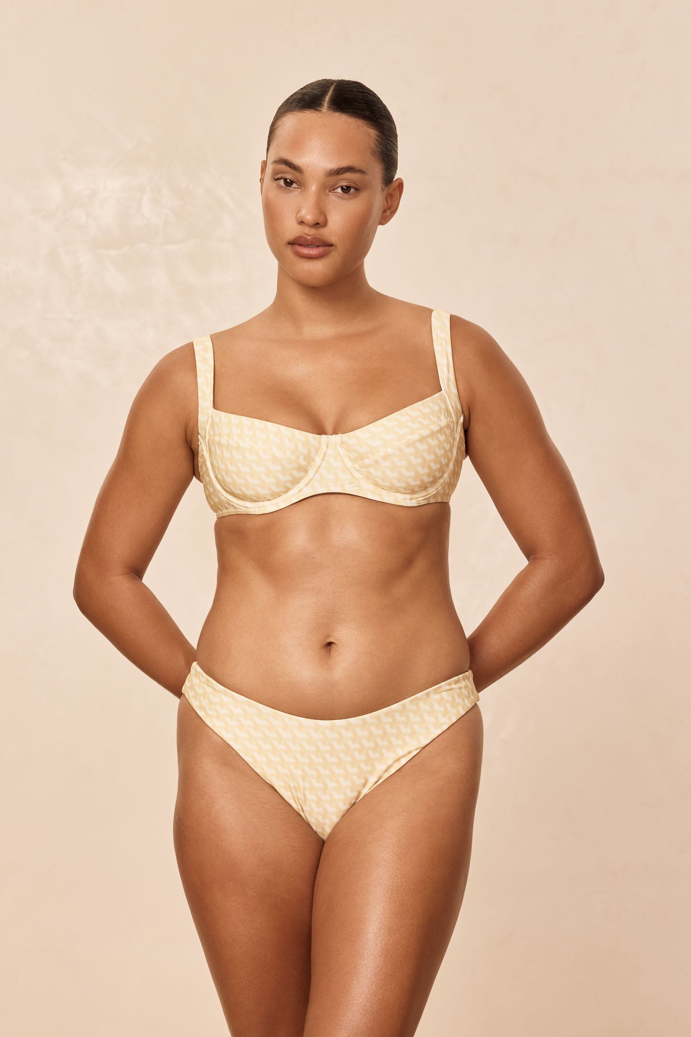 Alternative view of Seychelles Bottom - Ivory Geo (Modest Coverage)