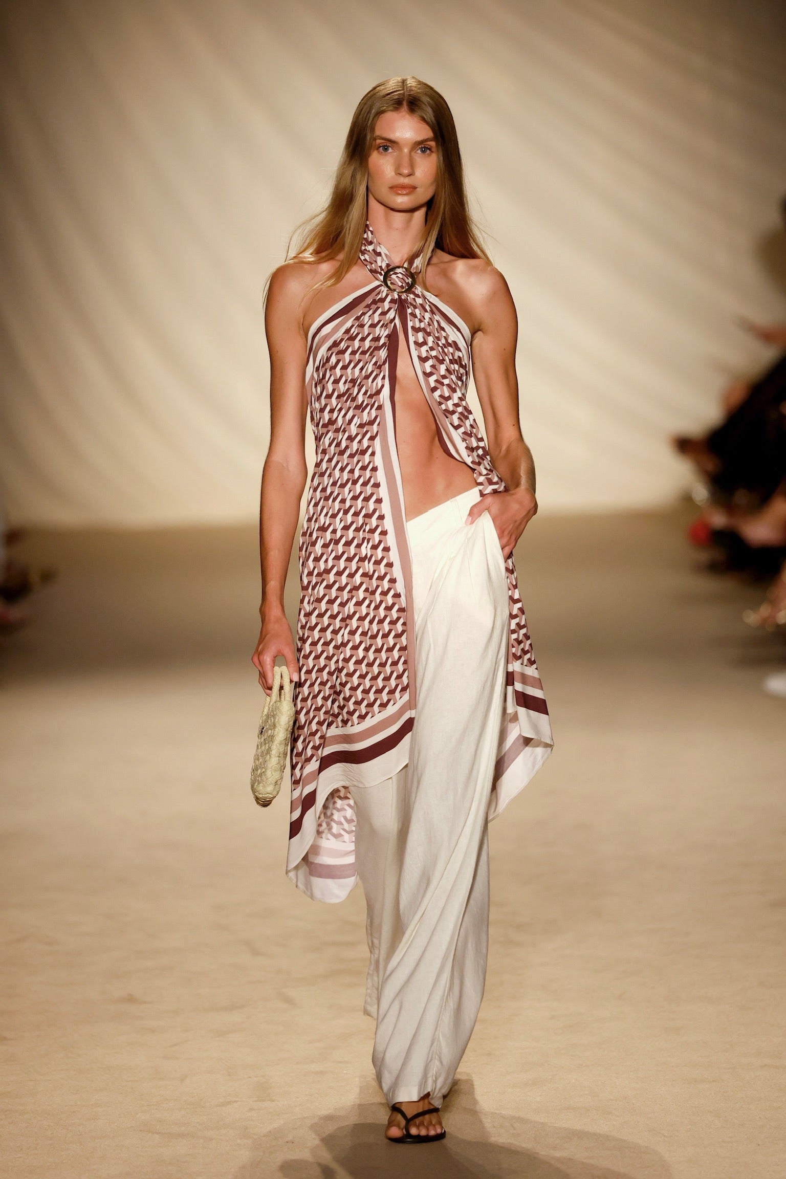 Alternative view of Marina Piccola Sarong - Husk Geo